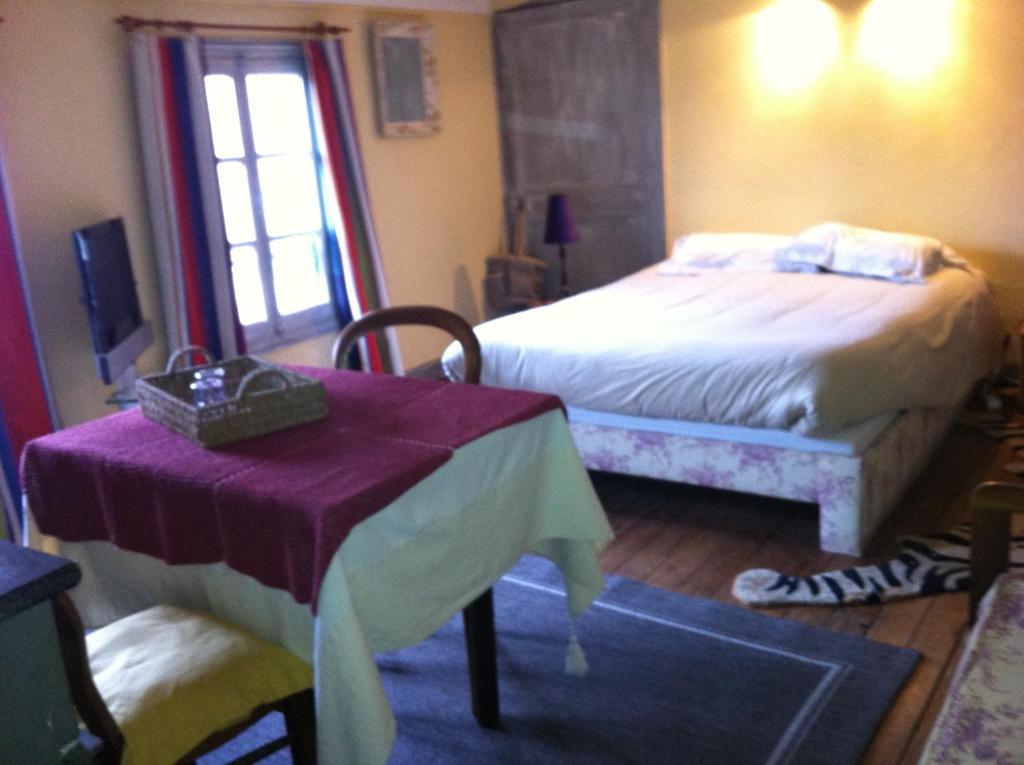 B&B Maison Gaudin Cognac Ruang foto